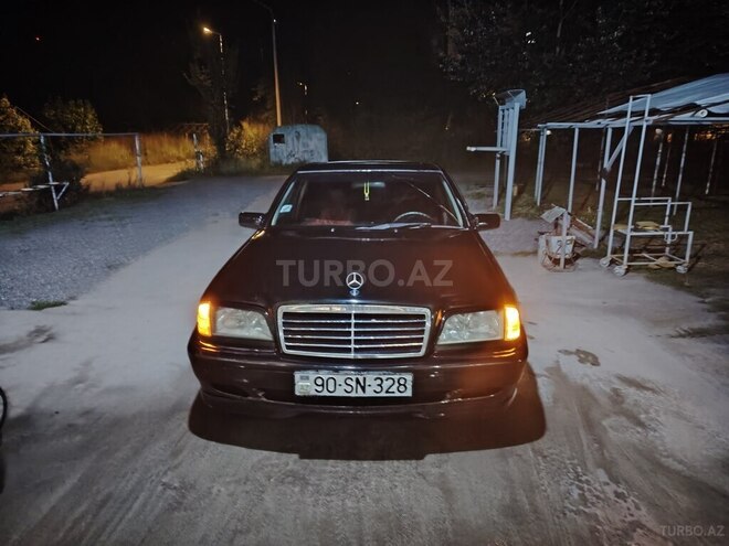 Mercedes C 230 2000, 339,000 km - 2.3 l - Ucar