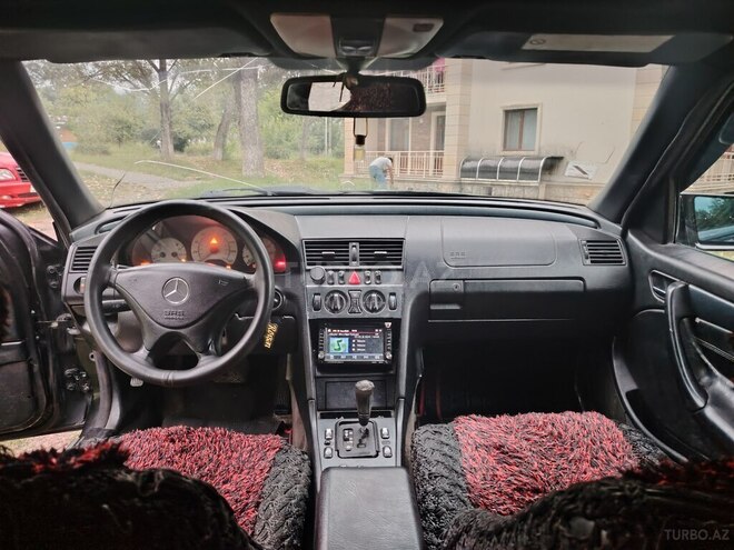 Mercedes C 230 2000, 339,000 km - 2.3 l - Ucar