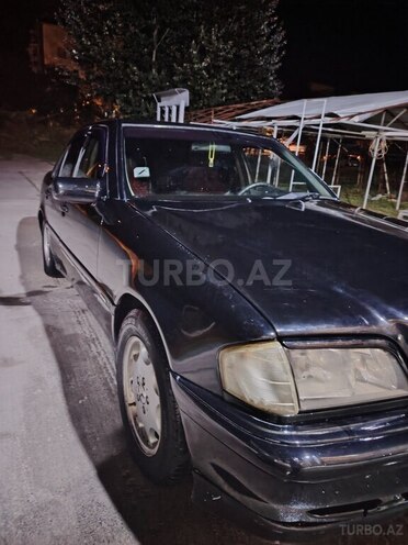 Mercedes C 230 2000, 339,000 km - 2.3 l - Ucar