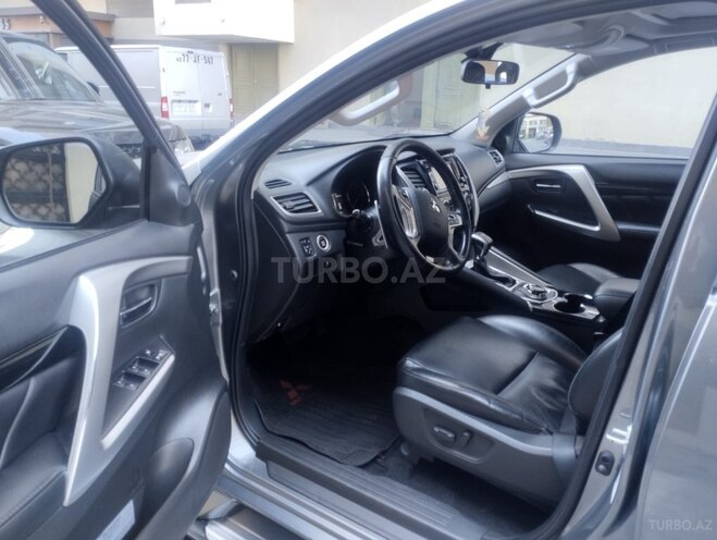 Mitsubishi Pajero Sport 2018, 90,378 km - 3.0 l - Bakı