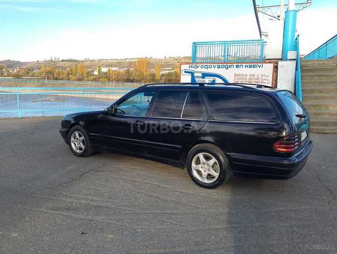 Mercedes E 220 d 2000, 500,000 km - 2.2 l - Quba