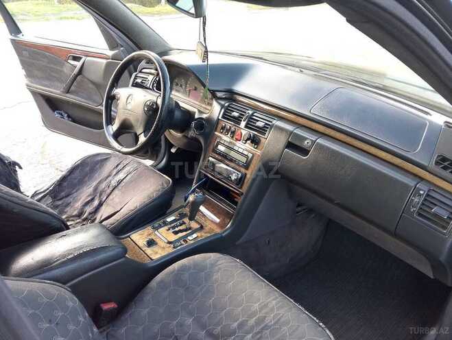 Mercedes E 220 d 2000, 500,000 km - 2.2 l - Quba