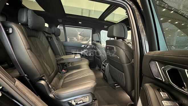 BMW X7-17