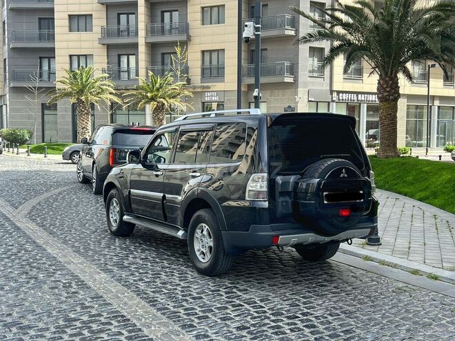 Mitsubishi Pajero 2007, 272,600 km - 3.0 l - Bakı
