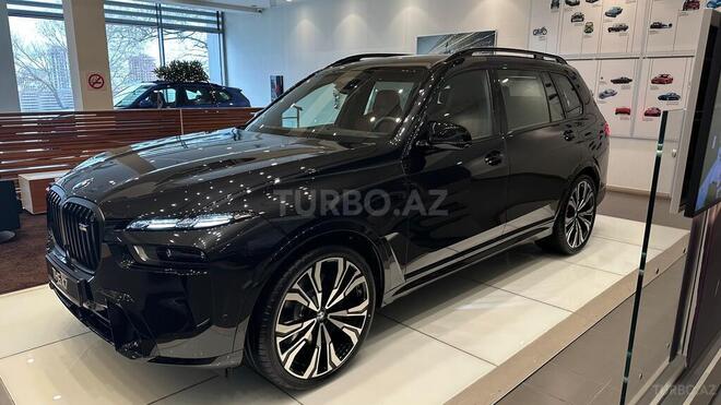 BMW X7-4