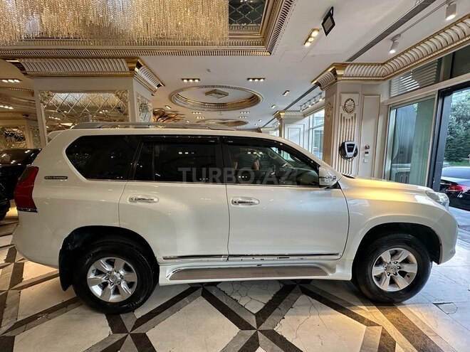 Toyota Land Cruiser Prado-8