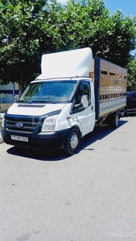 Ford Transit-7
