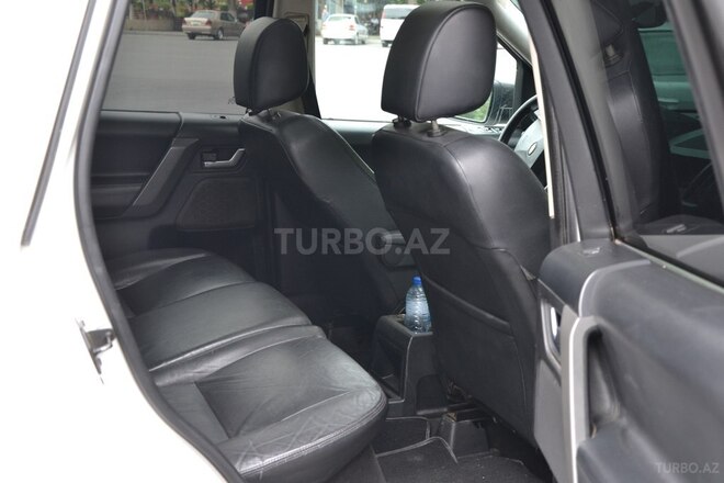 Land Rover Freelander 2007, 268,000 km - 3.2 l - Mingəçevir