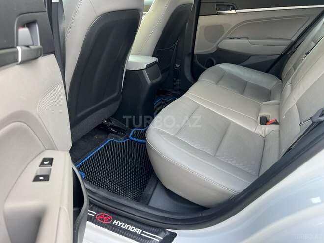 Hyundai Elantra 2019, 225,000 km - 2.0 l - Bakı