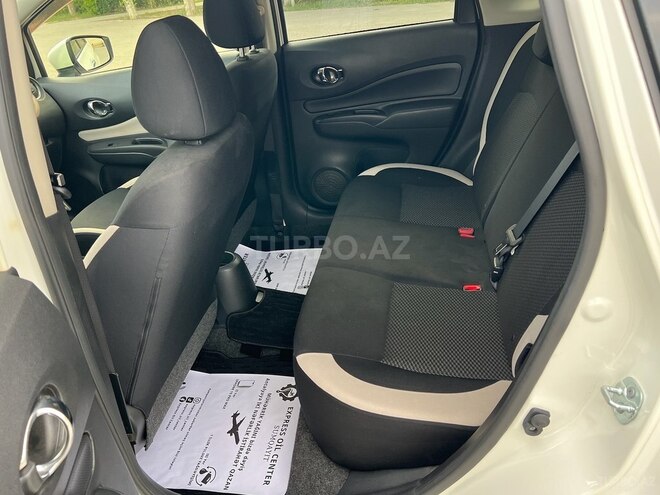 Nissan Note-7