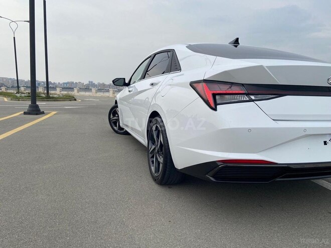 Hyundai Elantra 2023, 24,140 km - 1.6 l - Bakı