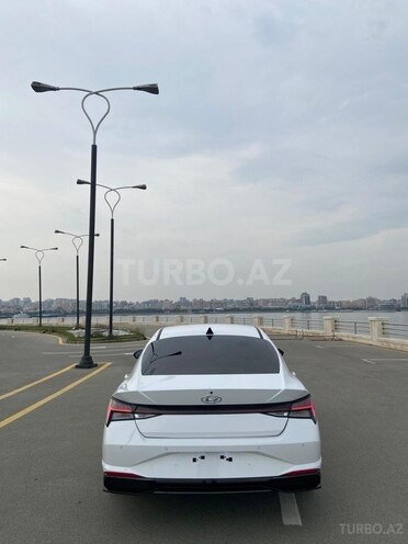 Hyundai Elantra 2023, 24,140 km - 1.6 l - Bakı