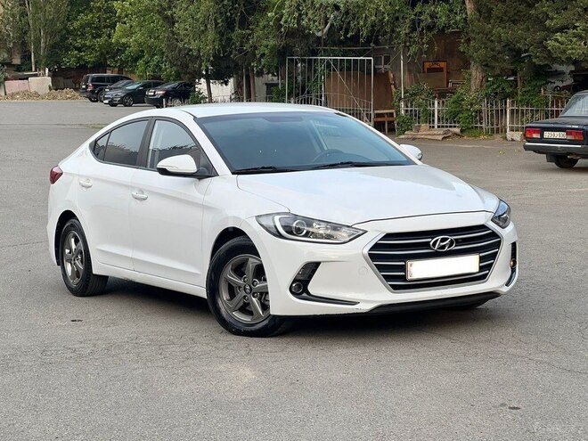 Hyundai Avante 2016, 186,800 km - 1.6 л - Bakı