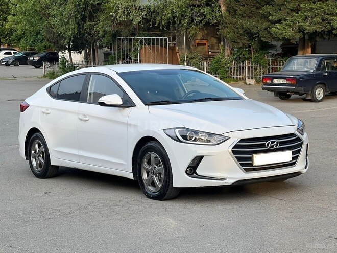 Hyundai Avante 2016, 186,800 km - 1.6 л - Bakı