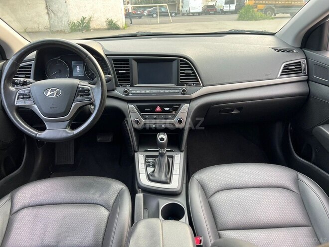 Hyundai Avante 2016, 186,800 km - 1.6 л - Bakı