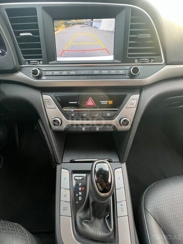 Hyundai Avante 2016, 186,800 km - 1.6 л - Bakı