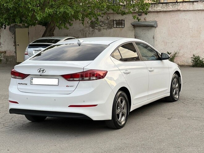 Hyundai Avante 2016, 186,800 km - 1.6 л - Bakı