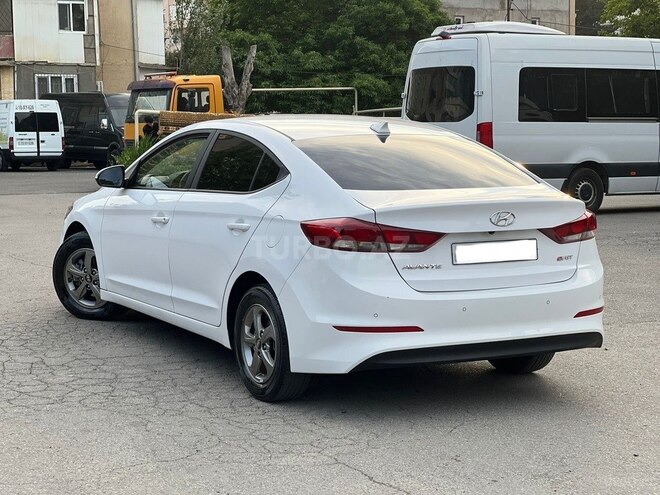 Hyundai Avante 2016, 186,800 km - 1.6 л - Bakı