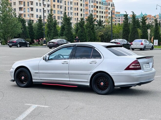 Mercedes C 200 2002, 216,000 km - 2.0 l - Sumqayıt