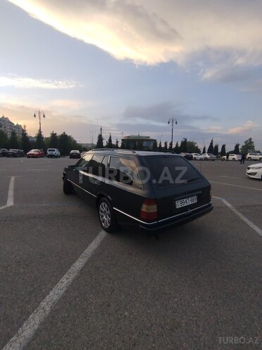 Mercedes E 200 1993, 333,222 km - 2.0 l - Bakı
