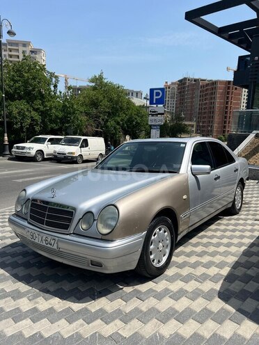 Mercedes E 230 1995, 439,000 km - 2.3 l - Bakı