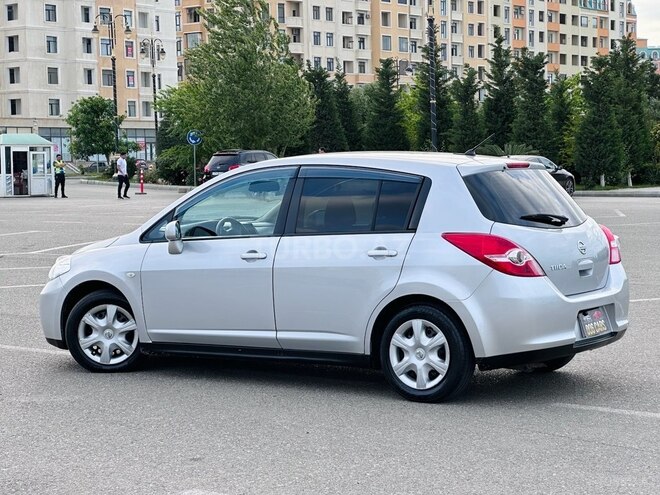 Nissan Tiida-3