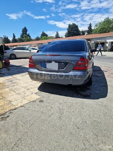 Mercedes E 220 d 2005, 306,000 km - 2.2 л - Bakı