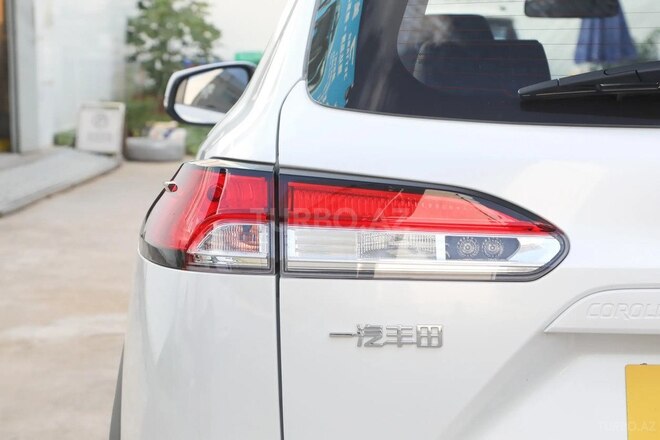 Toyota Corolla Cross 2025, 0 km - 2.0 л - Bakı