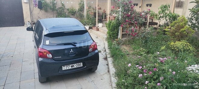 Mitsubishi Mirage-4