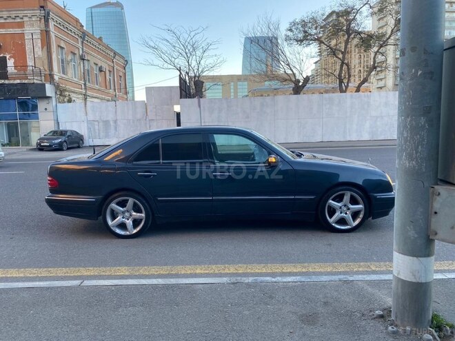 Mercedes E 240 1999, 358,000 km - 2.4 л - Bakı