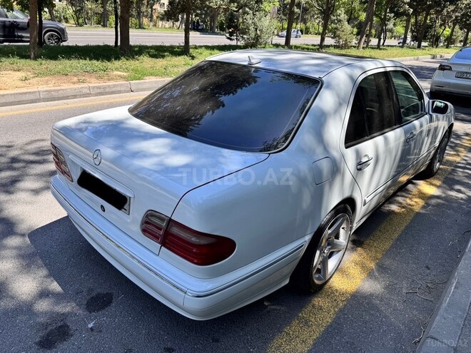 Mercedes E 240 1998, 289,000 km - 2.4 l - Bakı