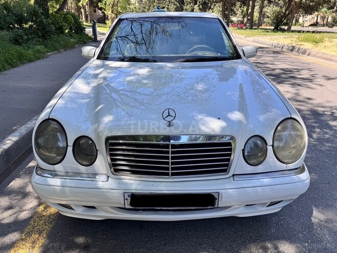 Mercedes E 240 1998, 289,000 km - 2.4 l - Bakı