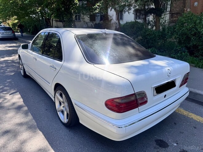 Mercedes E 240 1998, 289,000 km - 2.4 l - Bakı