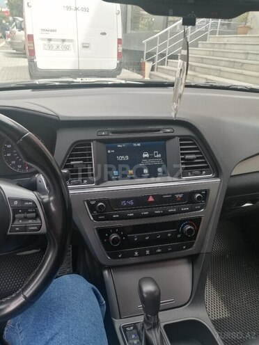 Hyundai Sonata-9