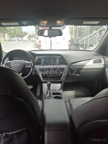 Hyundai Sonata-13
