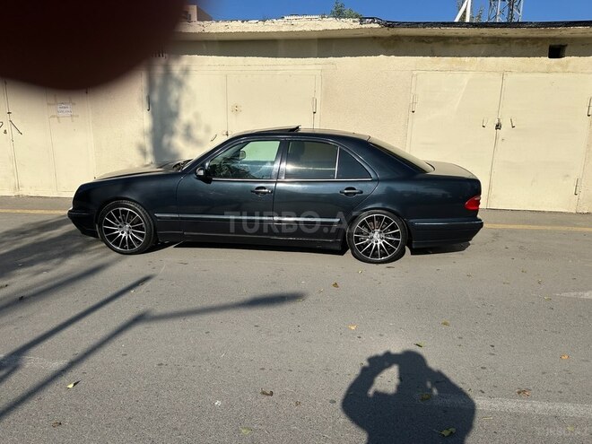 Mercedes E 240 1999, 358,000 km - 2.4 л - Bakı