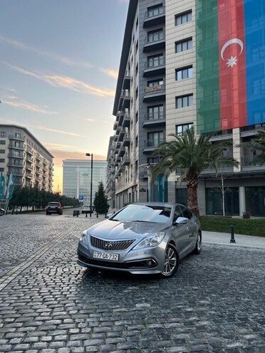 Hyundai Grandeur 2015, 240,000 km - 2.2 l - Bakı