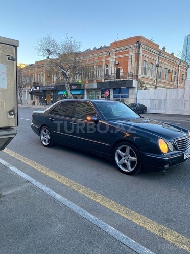 Mercedes E 240 1999, 358,000 km - 2.4 л - Bakı