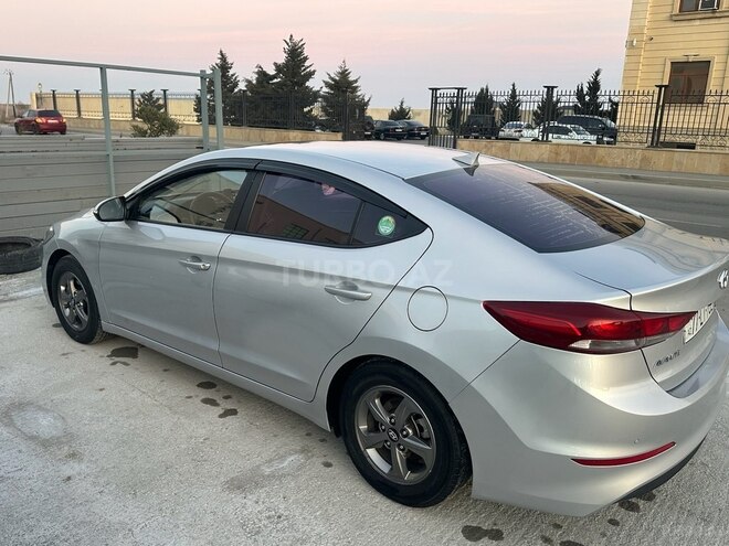 Hyundai Avante 2016, 131,000 km - 1.6 l - Bakı