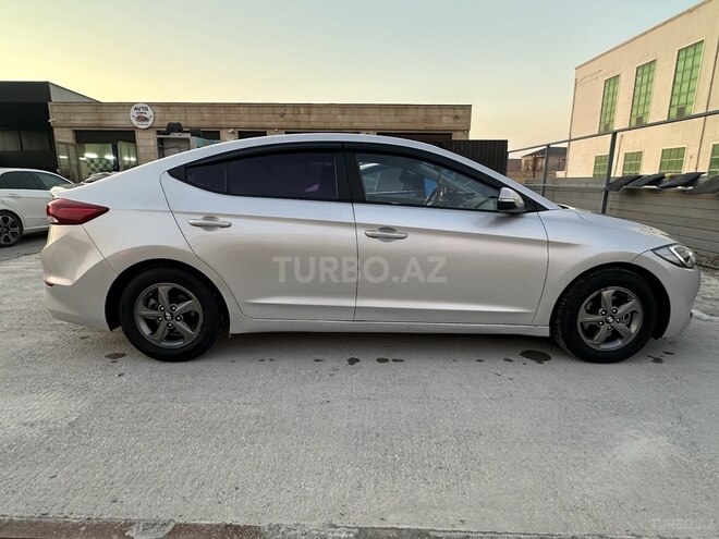 Hyundai Avante 2016, 131,000 km - 1.6 l - Bakı