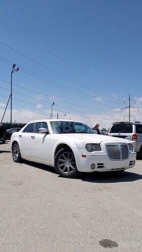 Chrysler 300C 2005, 299,999 km - 5.7 l - Xırdalan