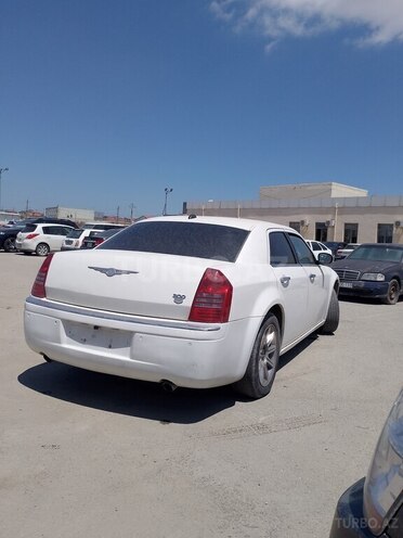 Chrysler 300C 2005, 299,999 km - 5.7 l - Xırdalan