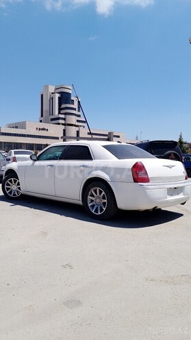 Chrysler 300C 2005, 299,999 km - 5.7 l - Xırdalan