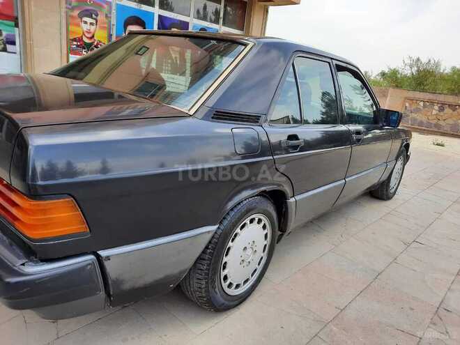 Mercedes 190 1990, 68,000 km - 2.3 l - Salyan
