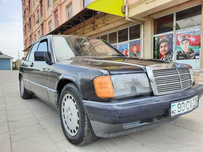 Mercedes 190 1990, 68,000 km - 2.3 l - Salyan