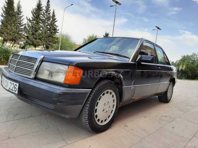 Mercedes 190 1990, 68,000 km - 2.3 l - Salyan