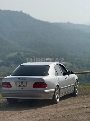 Mercedes E 240 2002, 143,000 km - 2.4 l - Bakı