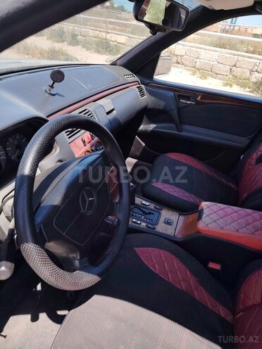 Mercedes E 230 1997, 293,000 km - 2.3 l - Bakı