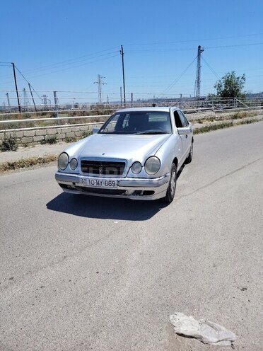 Mercedes E 230 1997, 293,000 km - 2.3 l - Bakı