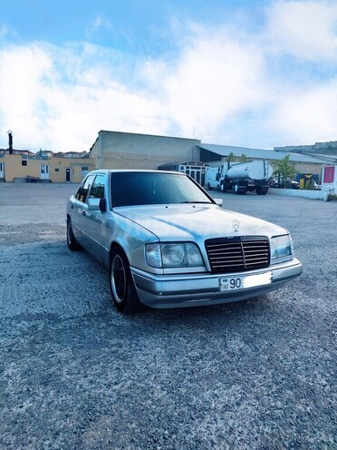 Mercedes E 200 1994, 450,000 km - 2.0 l - Bakı